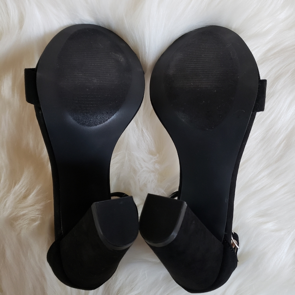 Block Heel Sandal - Picture 5 of 7